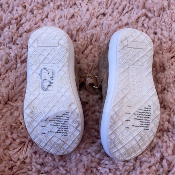 Michael Kors Brown Velcro Sandals - Picture 2 of 4